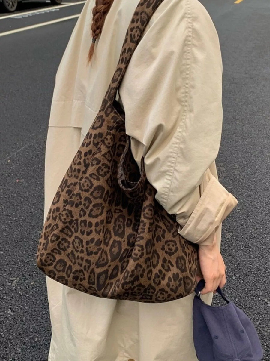 Chic Shoulder Bag for Casual Style-Nordavory