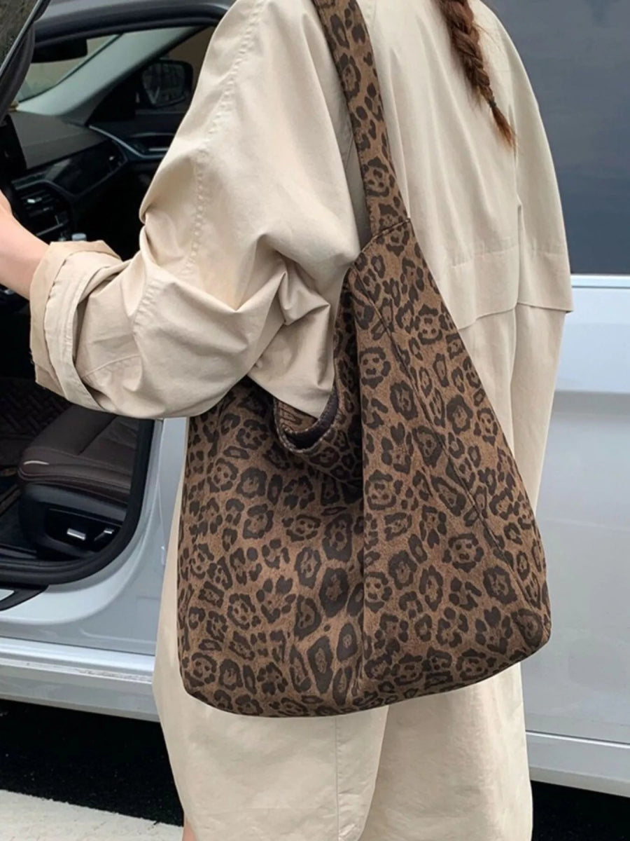 Chic Shoulder Bag for Casual Style-Nordavory