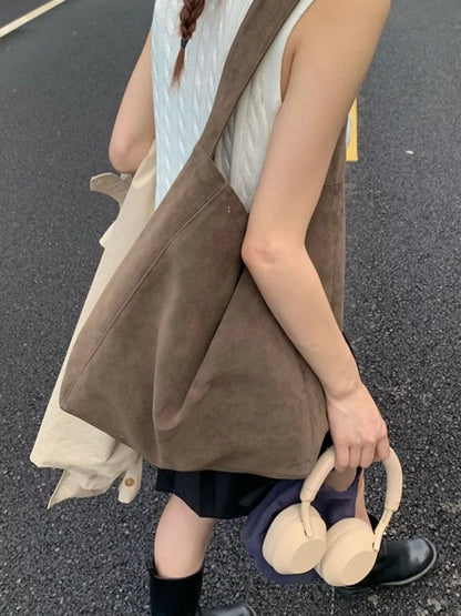 Chic Shoulder Bag for Casual Style-Nordavory