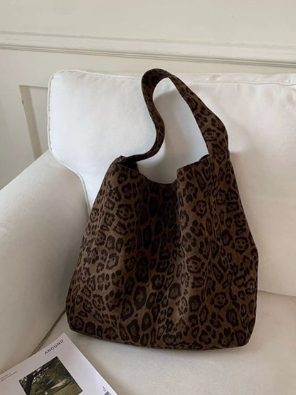 Chic Shoulder Bag for Casual Style-Nordavory