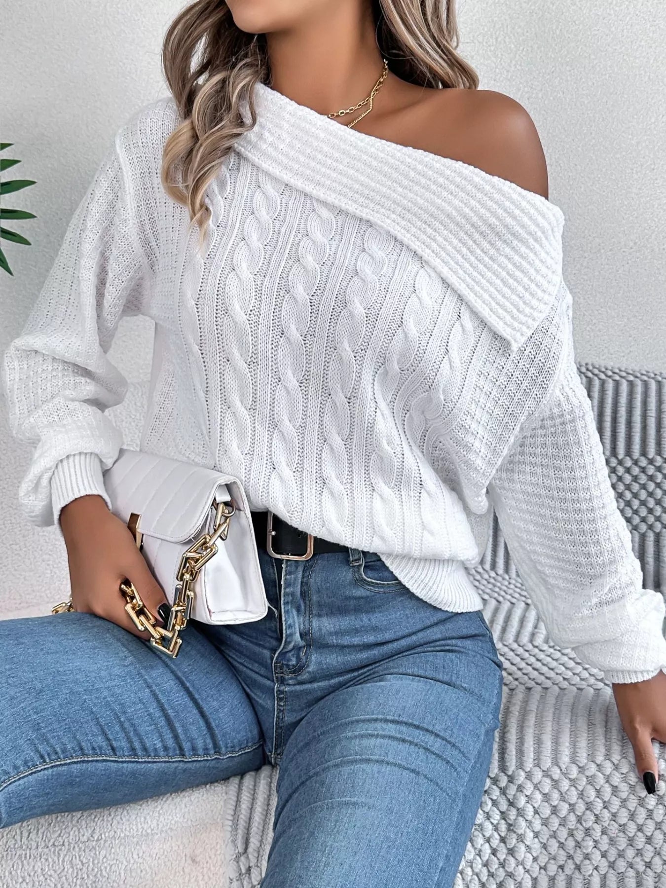 Off-Shoulder Cable Knit Sweater-Nordavory
