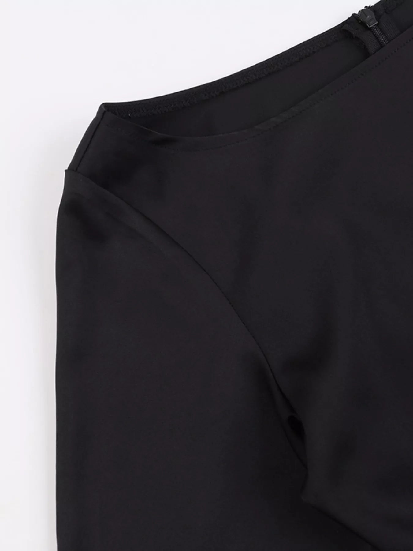 Elegant Mini Dress with Fare Sleeves-Nordavory