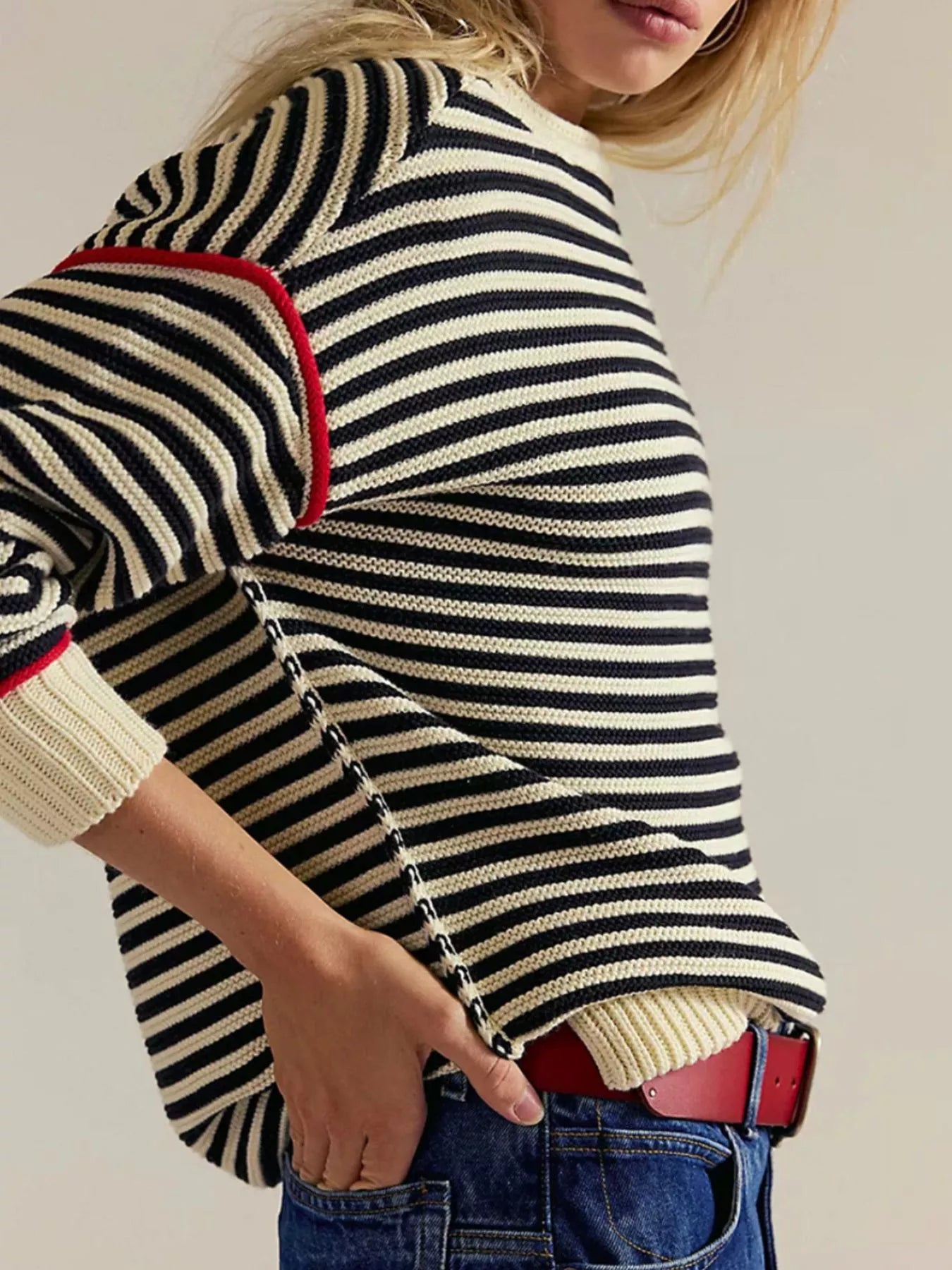 Striped Knit Round Neck Sweater-Nordavory