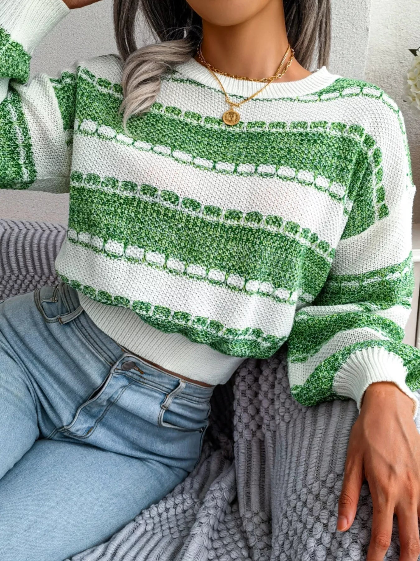 Color Block Round Neck Cropped Sweater-Nordavory