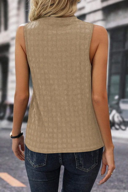 Textured Notched Tank-Nordavory