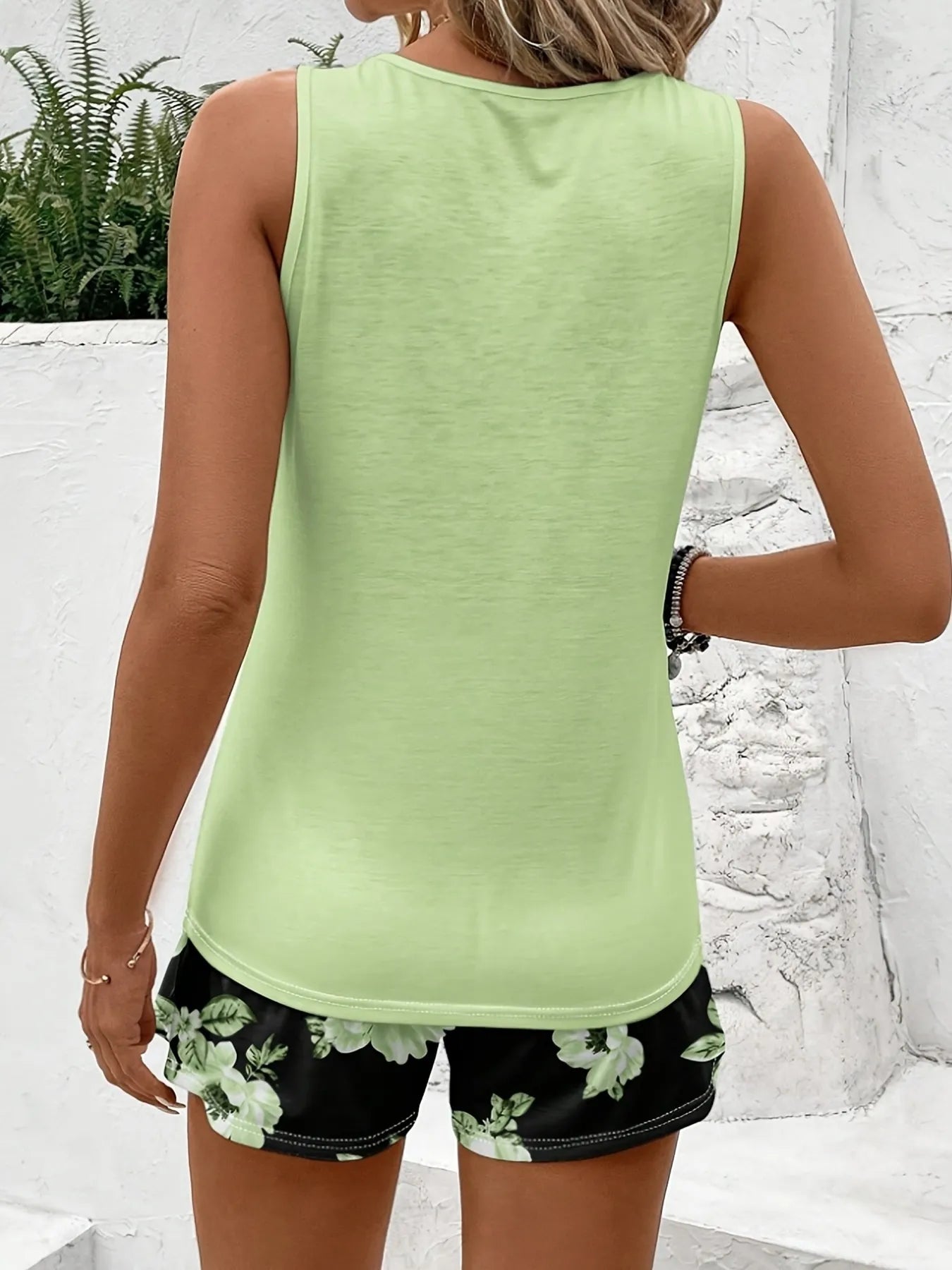 Round Neck Tank and Shorts Set-Nordavory
