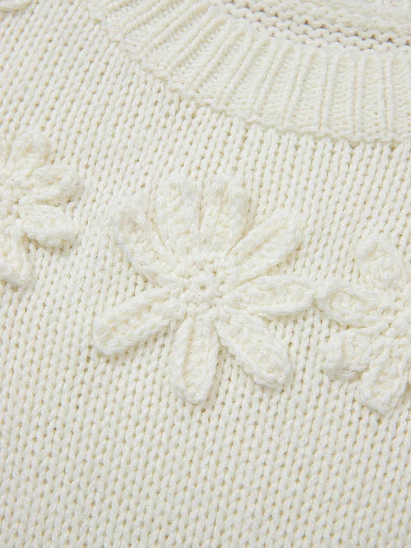 Flower Detail Round Neck Contrast Textured Puff Sleeve Sweater-Nordavory