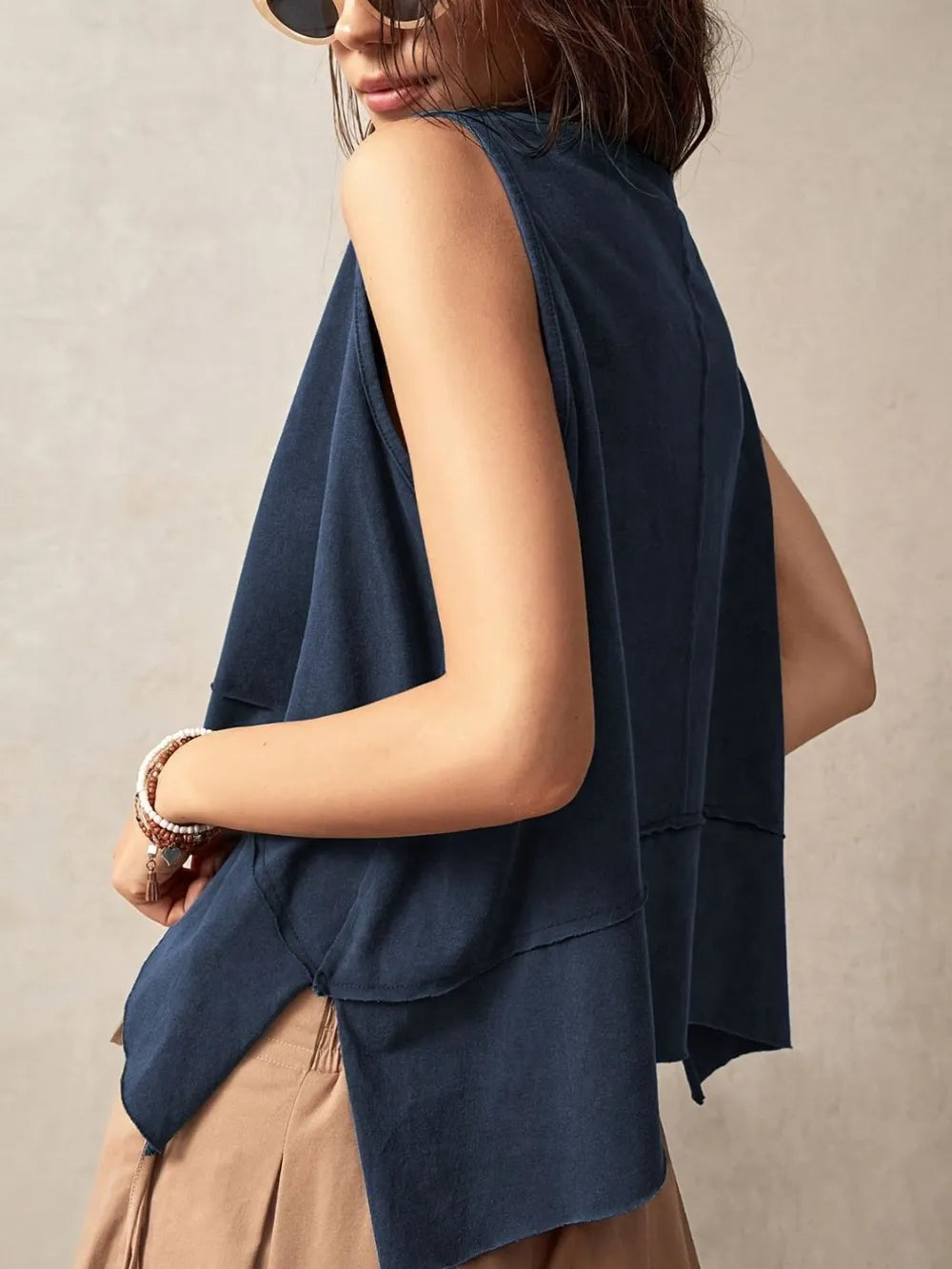 Exposed Seam Side Slit Round Neck Tank-Nordavory