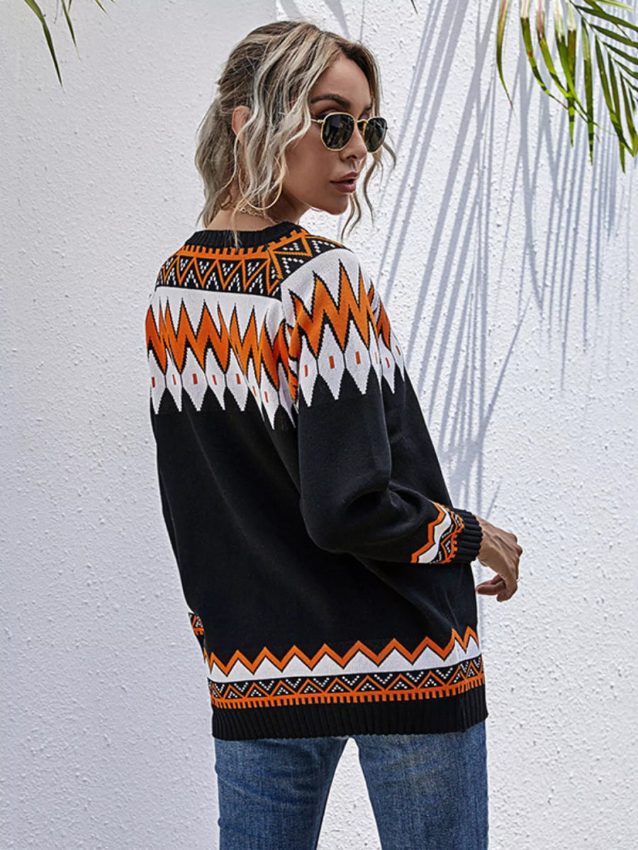 Geometric Pattern V-Neck Sweater-Nordavory