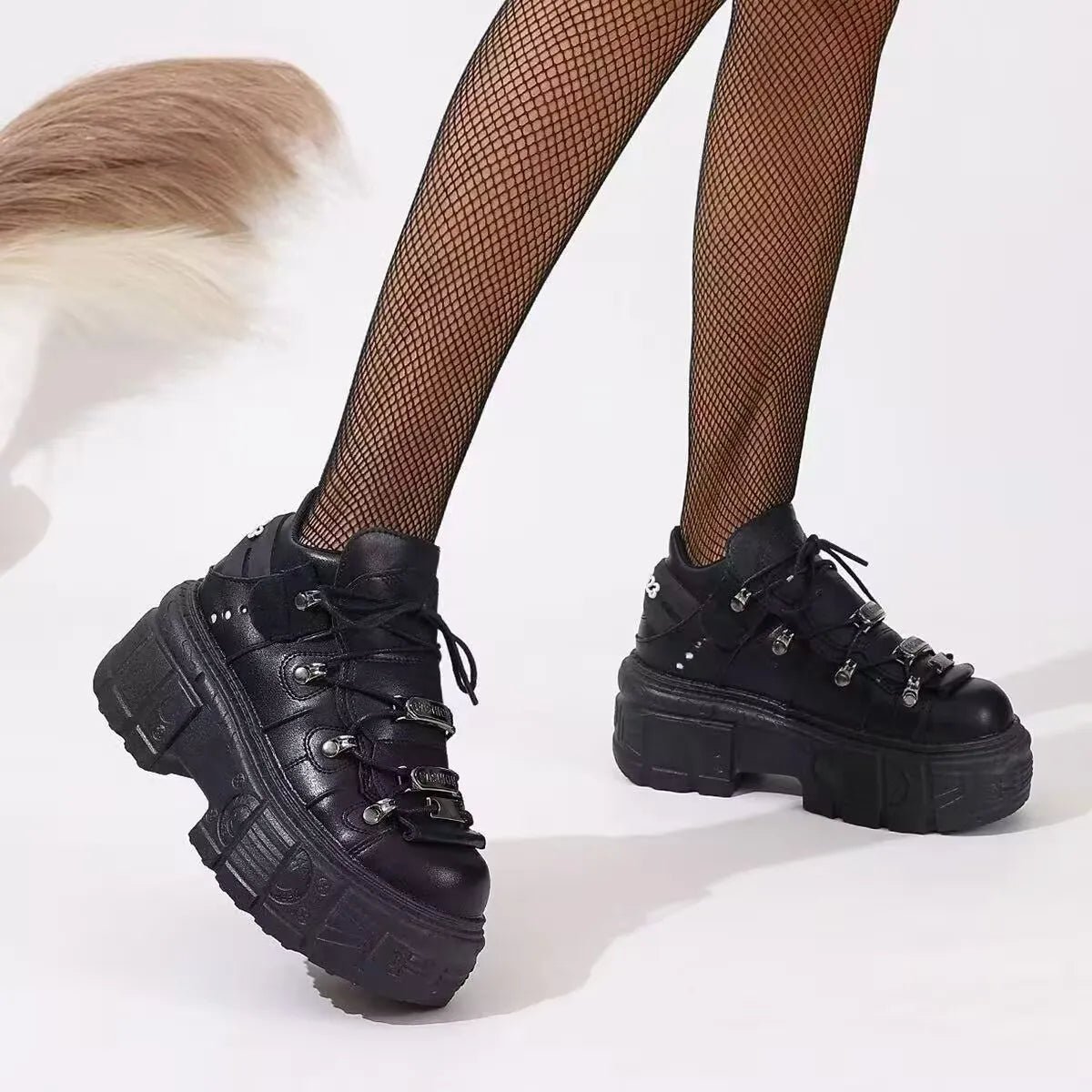 Lace Up Platform Sneakers: Elevate Your Style-Nordavory