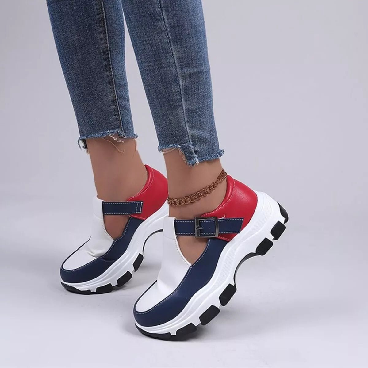 Round Toe Platform Sneakers-Nordavory