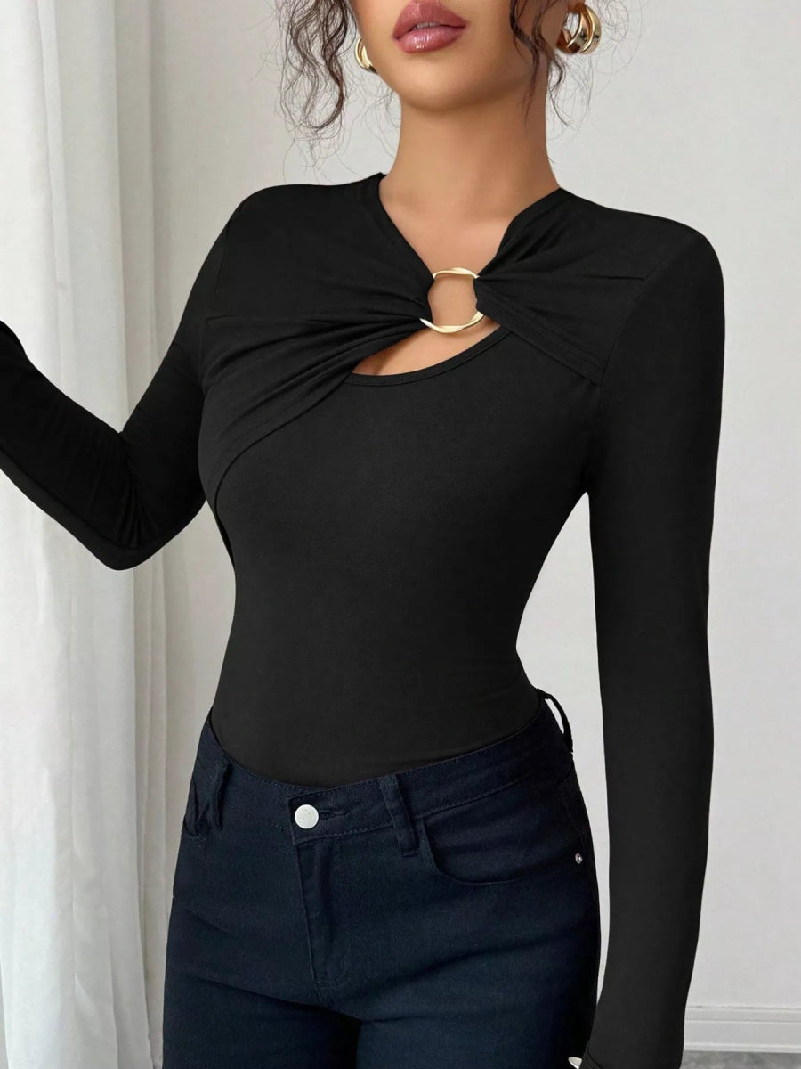 Twist Front Ring Detail Long Sleeve T-Shirt-Nordavory